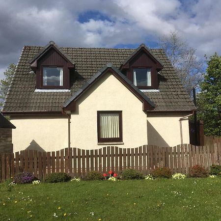 Riverbank Cottage Fort William Eksteriør billede
